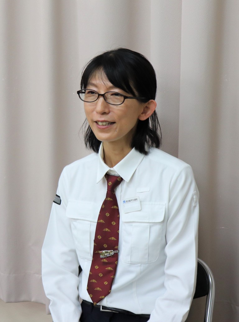 バス営業所所長の写真、仕事と私生活の両立(ワークライフバランス)