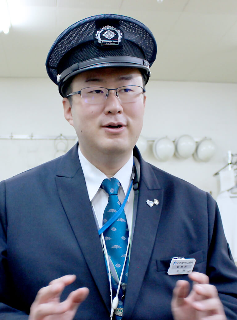 駅務員の写真、仕事と私生活の両立(ワークライフバランス)