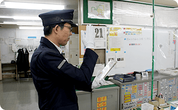 出勤・始業点呼の様子