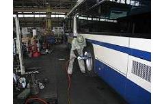 タイヤ交換を行っている写真