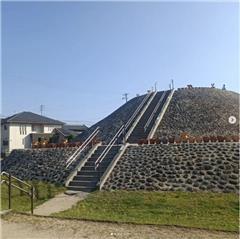 歴史の里しだみ古墳群で撮影されたハッチー賞受賞作品